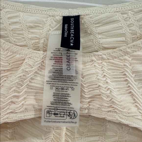 ring front cut out maxi dress - Picture 4 of 5